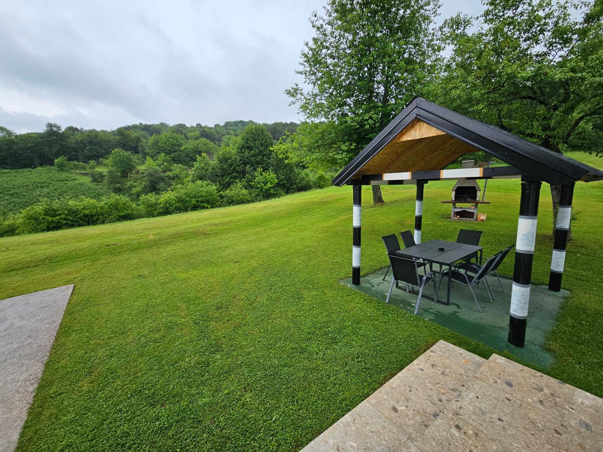 Apartman Mile - Holiday House Smoljanac Exteriör bild