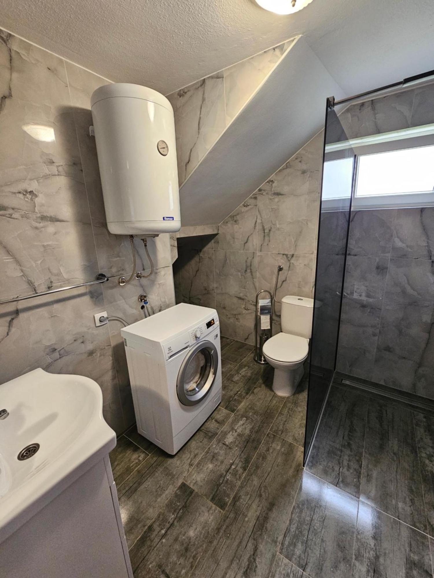 Apartman Mile - Holiday House Smoljanac Exteriör bild