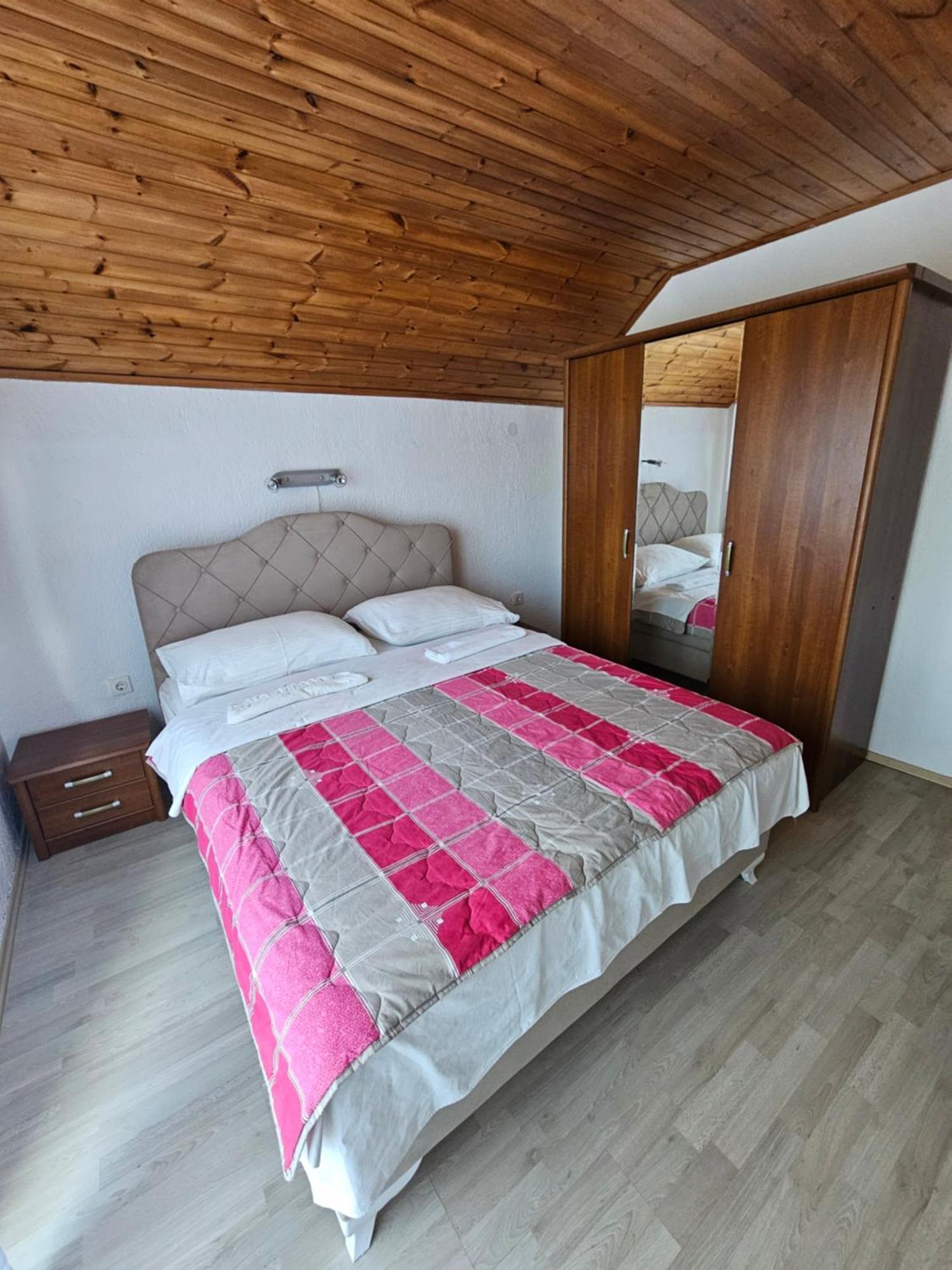 Apartman Mile - Holiday House Smoljanac Exteriör bild