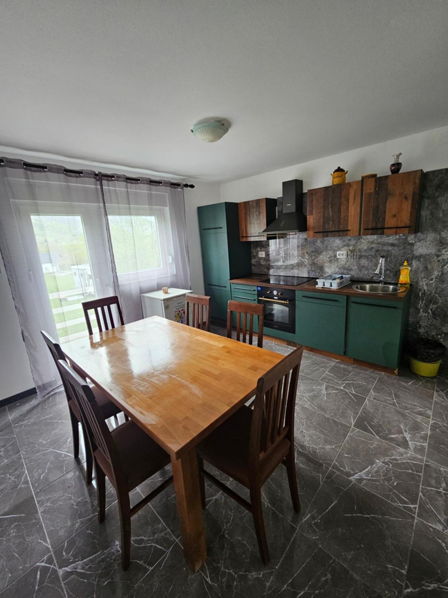 Apartman Mile - Holiday House Smoljanac Exteriör bild